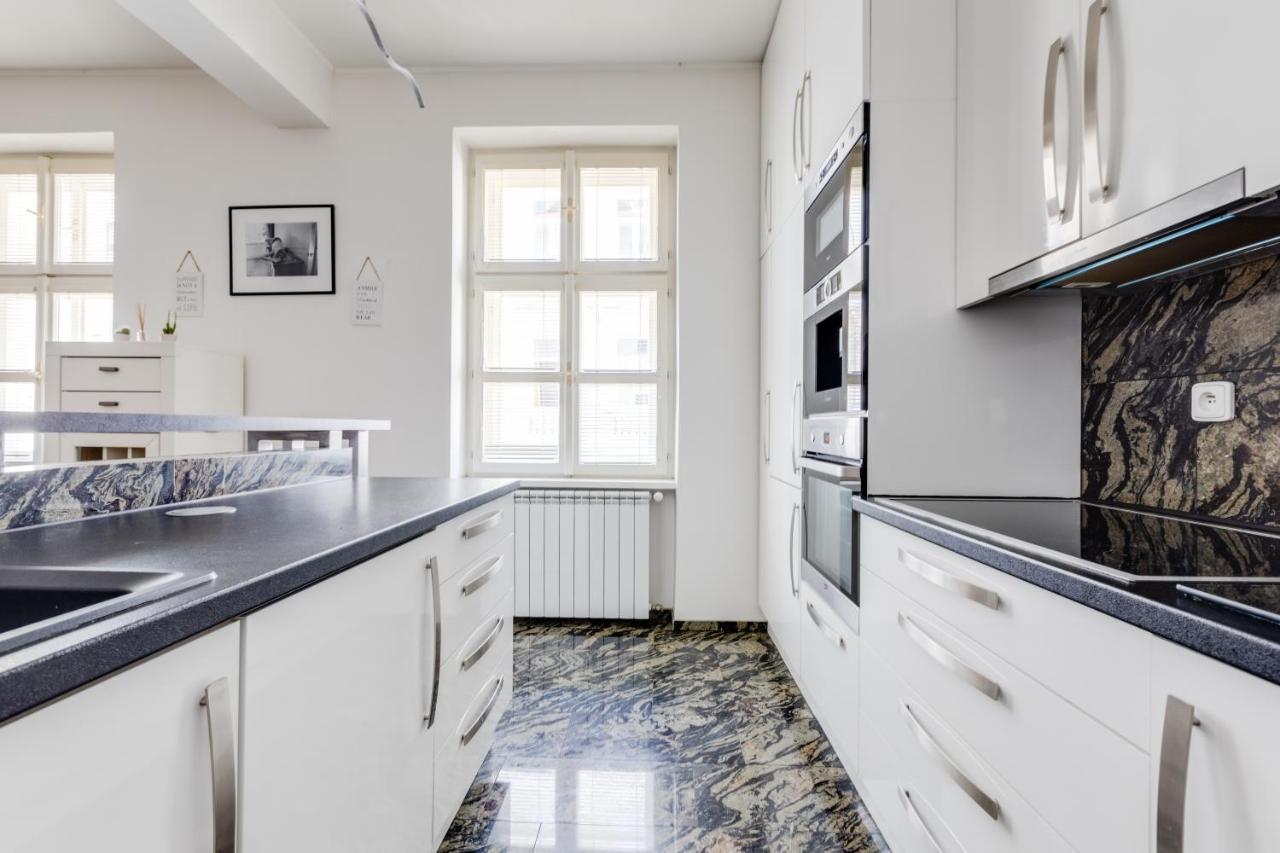 Luxury & Quiet Charming 2bds Near River - Nek2nd * Praha